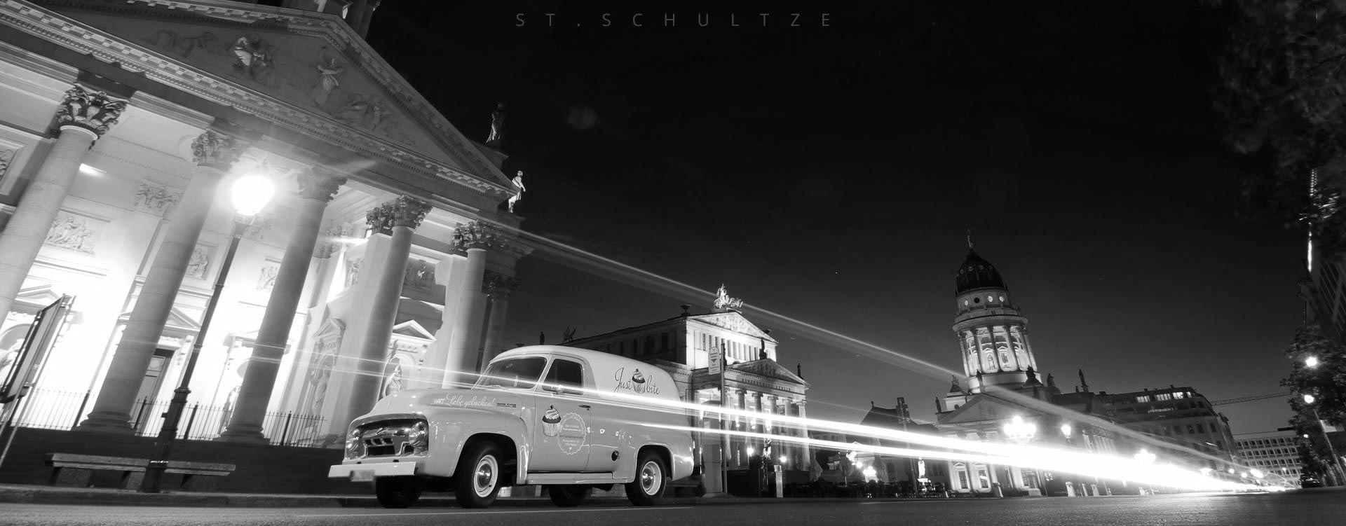 Ford F100 Classiccar, oldtimer vintage car, Berlin oldtimer, mobility, car photography. iconic photography by Stefan Schultze