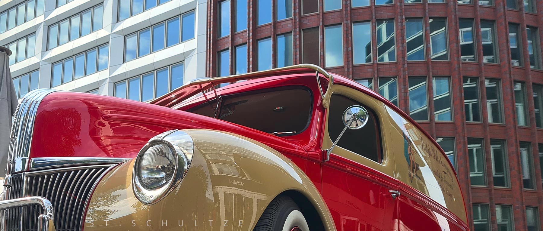 Ford oldtimer vintage car, Berlin oldtimer, mobility, car photography. iconic photography